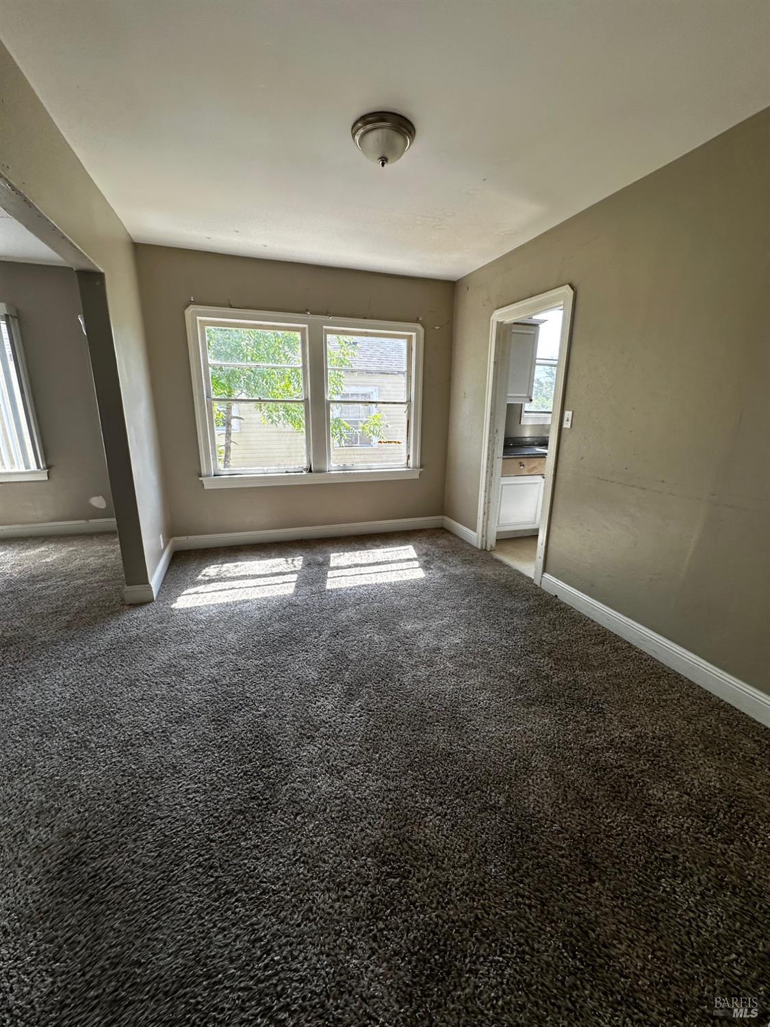 Detail Gallery Image 6 of 29 For 2015 Tennessee St, Vallejo,  CA 94590 - 4 Beds | 2 Baths