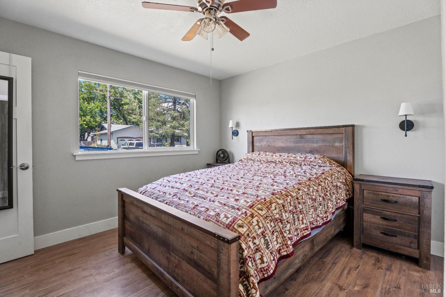 Detail Gallery Image 11 of 28 For 849 Yosemite Dr, Ukiah,  CA 95482 - 3 Beds | 2 Baths