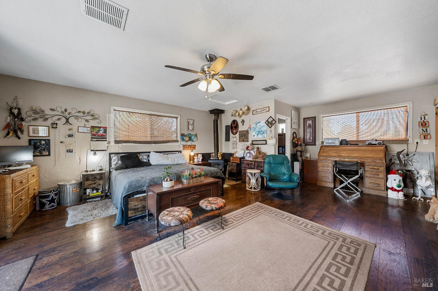 Detail Gallery Image 14 of 68 For 15000 Gray Pine Rd, Lower Lake,  CA 95457 - 1 Beds | 1 Baths