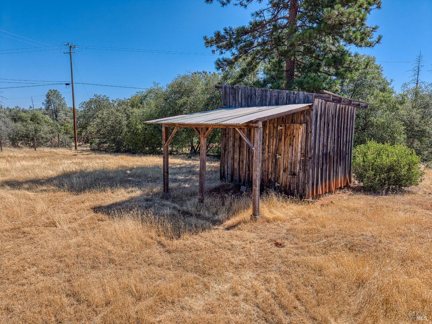 Detail Gallery Image 12 of 68 For 15000 Gray Pine Rd, Lower Lake,  CA 95457 - 1 Beds | 1 Baths