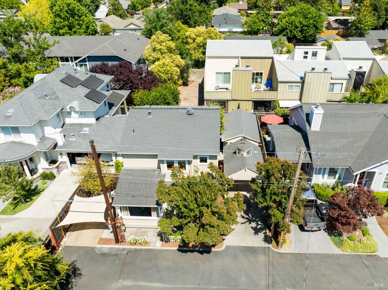 Detail Gallery Image 37 of 41 For 108 Marion Ln, Healdsburg,  CA 95448 - 2 Beds | 2 Baths