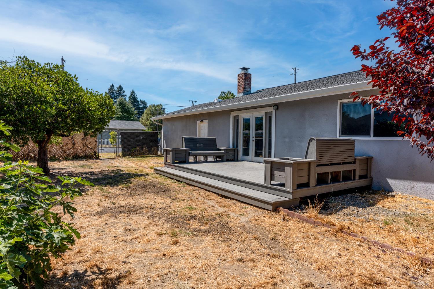 Detail Gallery Image 18 of 28 For 849 Yosemite Dr, Ukiah,  CA 95482 - 3 Beds | 2 Baths