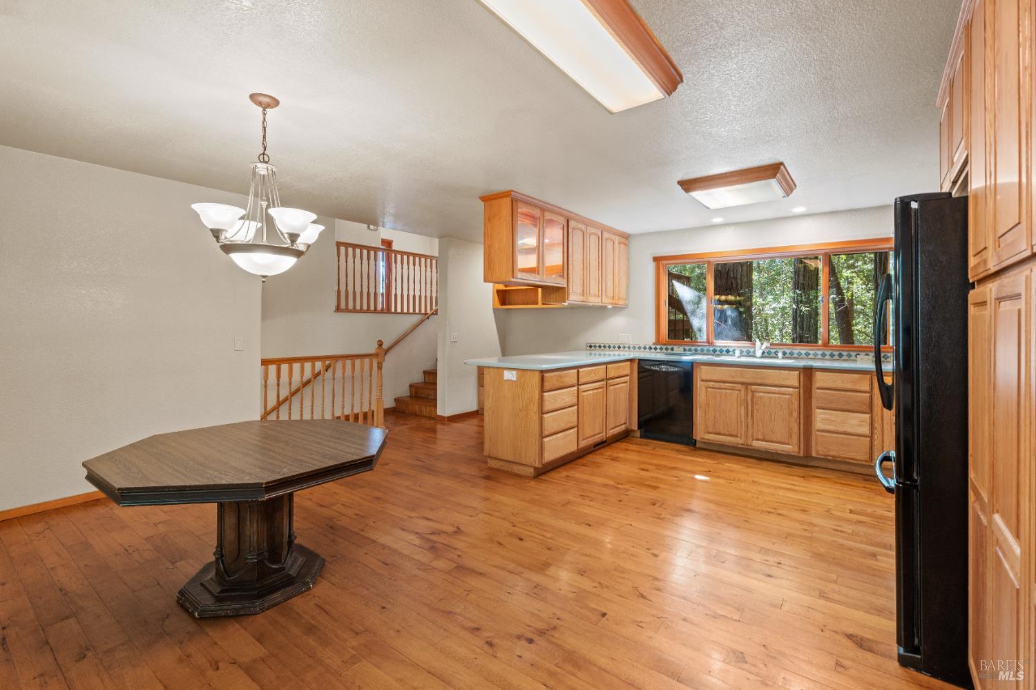 Detail Gallery Image 13 of 29 For 2030 Buckeye Dr, Willits,  CA 95490 - 3 Beds | 2 Baths
