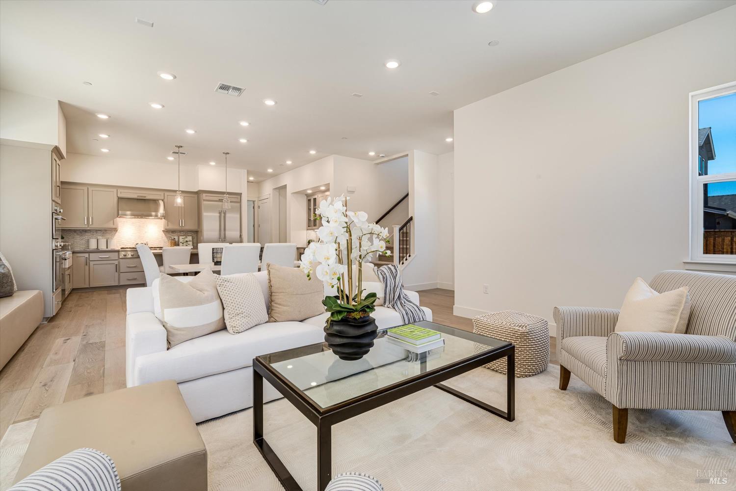 Detail Gallery Image 8 of 39 For 107 Grace Ln, Napa,  CA 94559 - 4 Beds | 3/1 Baths