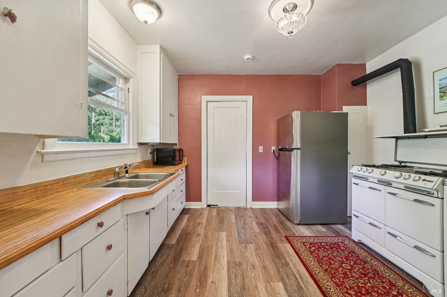 Detail Gallery Image 18 of 73 For 514 Sanitarium Rd, Saint Helena,  CA 94574 - 3 Beds | 3 Baths