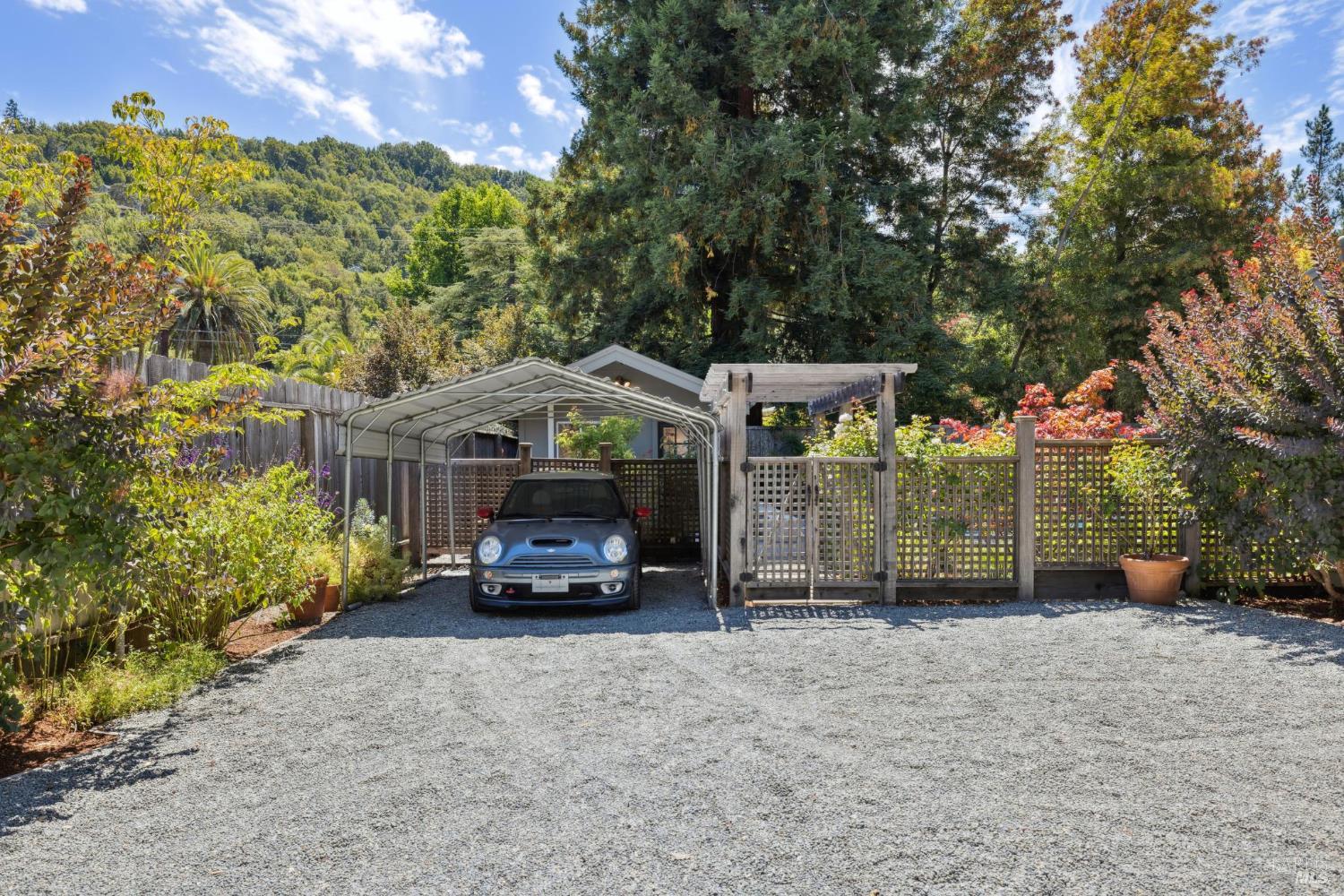 Detail Gallery Image 50 of 53 For 97 Florence Ave, San Anselmo,  CA 94960 - 2 Beds | 1/1 Baths