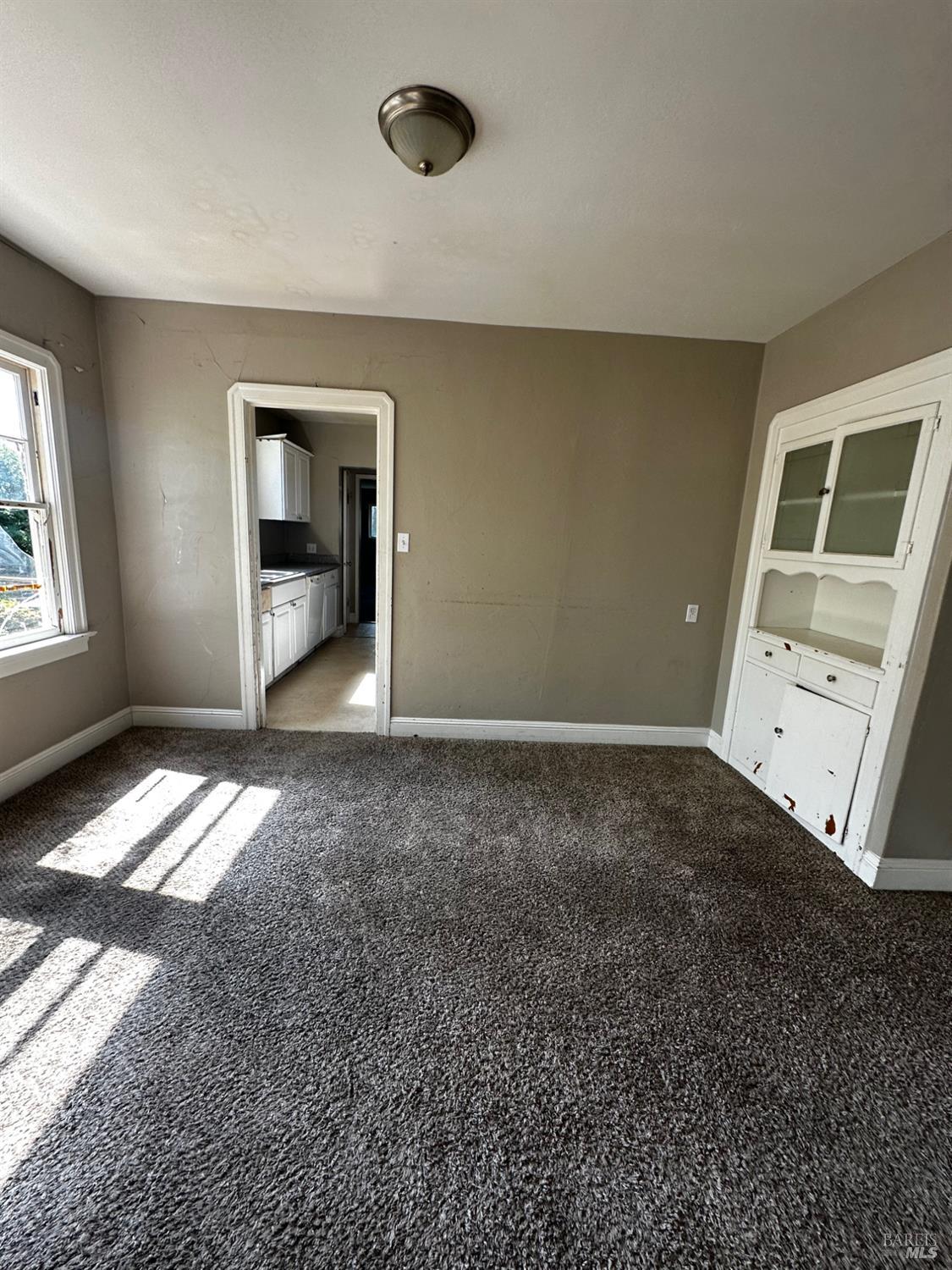 Detail Gallery Image 4 of 29 For 2015 Tennessee St, Vallejo,  CA 94590 - 4 Beds | 2 Baths