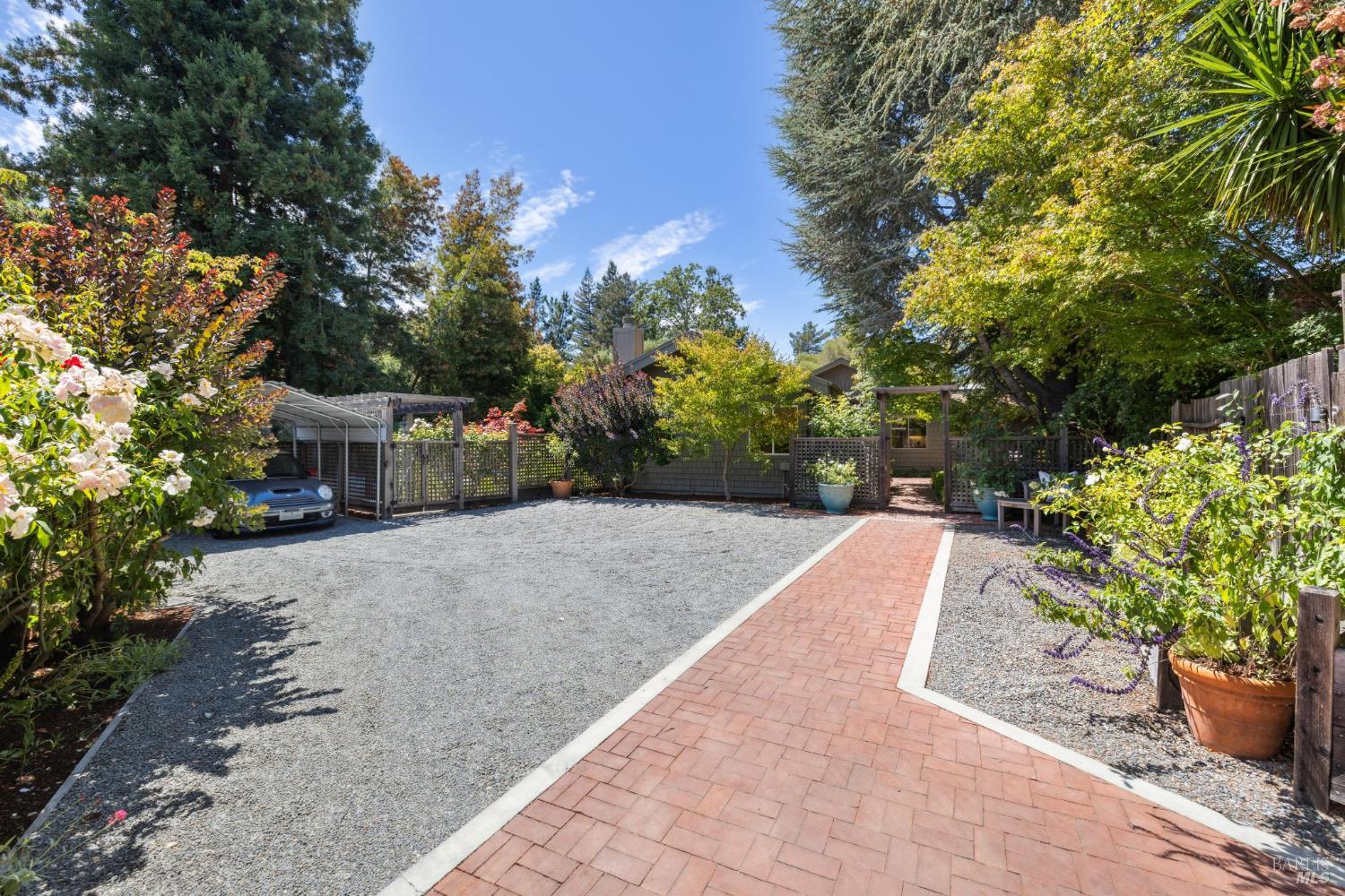 Detail Gallery Image 45 of 53 For 97 Florence Ave, San Anselmo,  CA 94960 - 2 Beds | 1/1 Baths