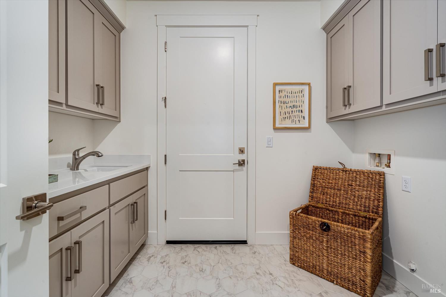 Detail Gallery Image 26 of 39 For 107 Grace Ln, Napa,  CA 94559 - 4 Beds | 3/1 Baths