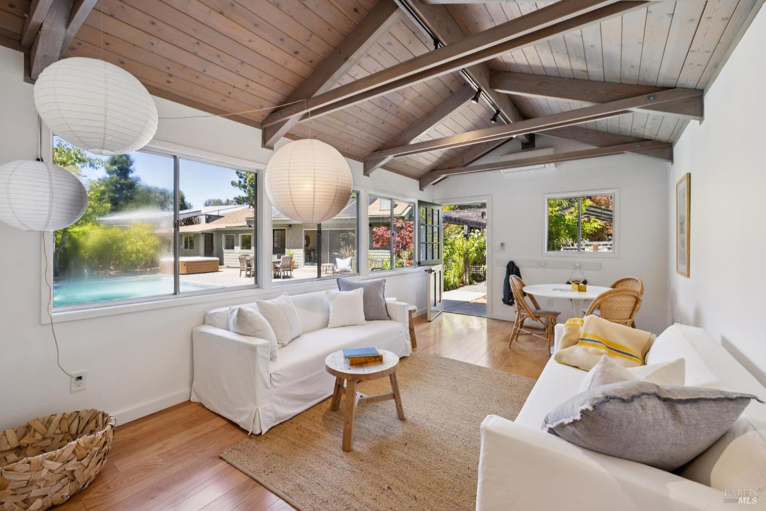Detail Gallery Image 42 of 53 For 97 Florence Ave, San Anselmo,  CA 94960 - 2 Beds | 1/1 Baths