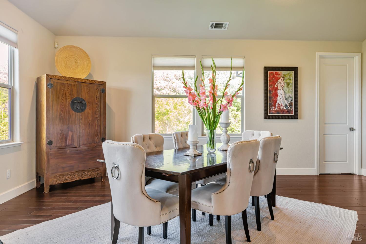 Detail Gallery Image 14 of 49 For 11 Edgehill Way, San Rafael,  CA 94903 - 4 Beds | 3/1 Baths