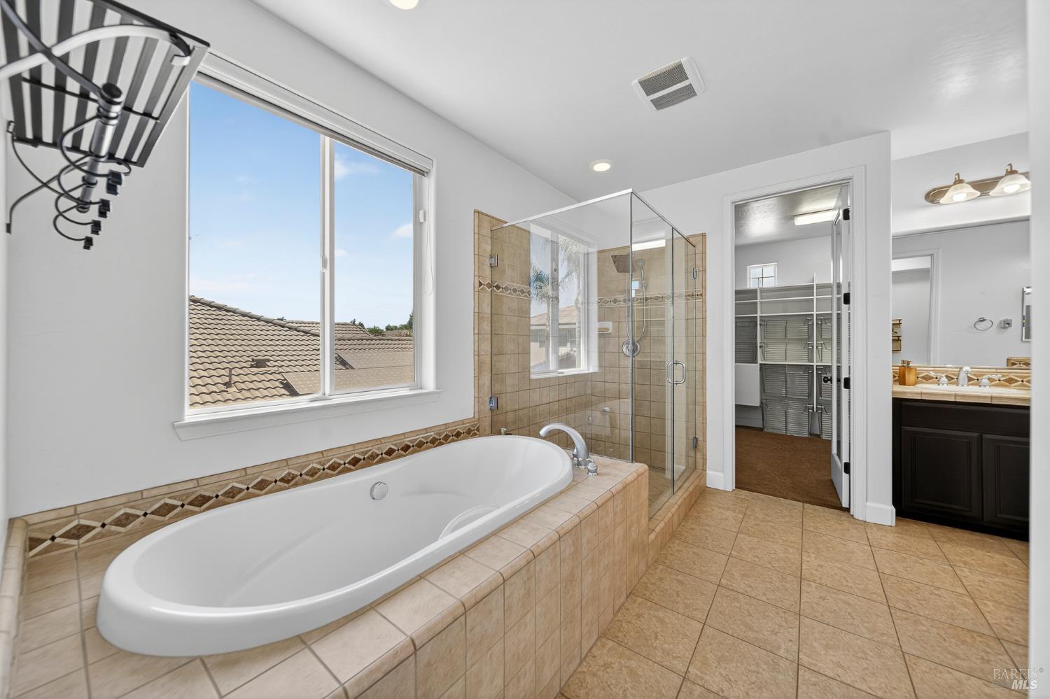 Detail Gallery Image 53 of 73 For 3034 W Clinton Ct, Visalia,  CA 93291 - 5 Beds | 3 Baths