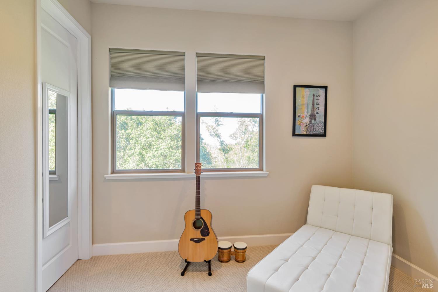 Detail Gallery Image 34 of 49 For 11 Edgehill Way, San Rafael,  CA 94903 - 4 Beds | 3/1 Baths