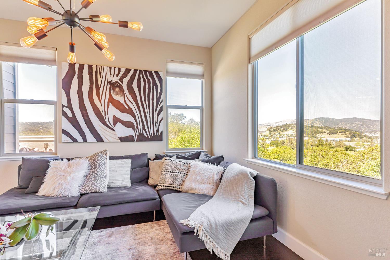 Detail Gallery Image 9 of 49 For 11 Edgehill Way, San Rafael,  CA 94903 - 4 Beds | 3/1 Baths