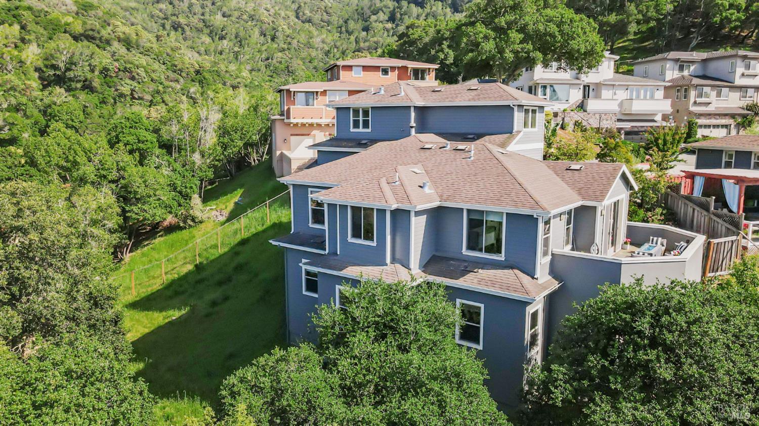 Detail Gallery Image 42 of 49 For 11 Edgehill Way, San Rafael,  CA 94903 - 4 Beds | 3/1 Baths