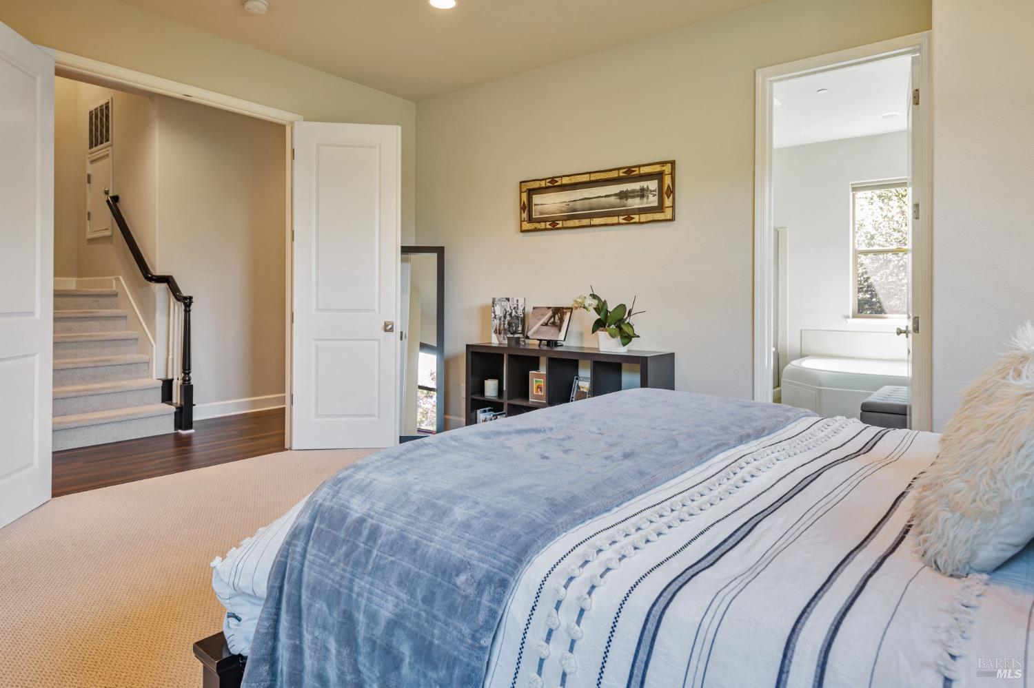 Detail Gallery Image 29 of 49 For 11 Edgehill Way, San Rafael,  CA 94903 - 4 Beds | 3/1 Baths