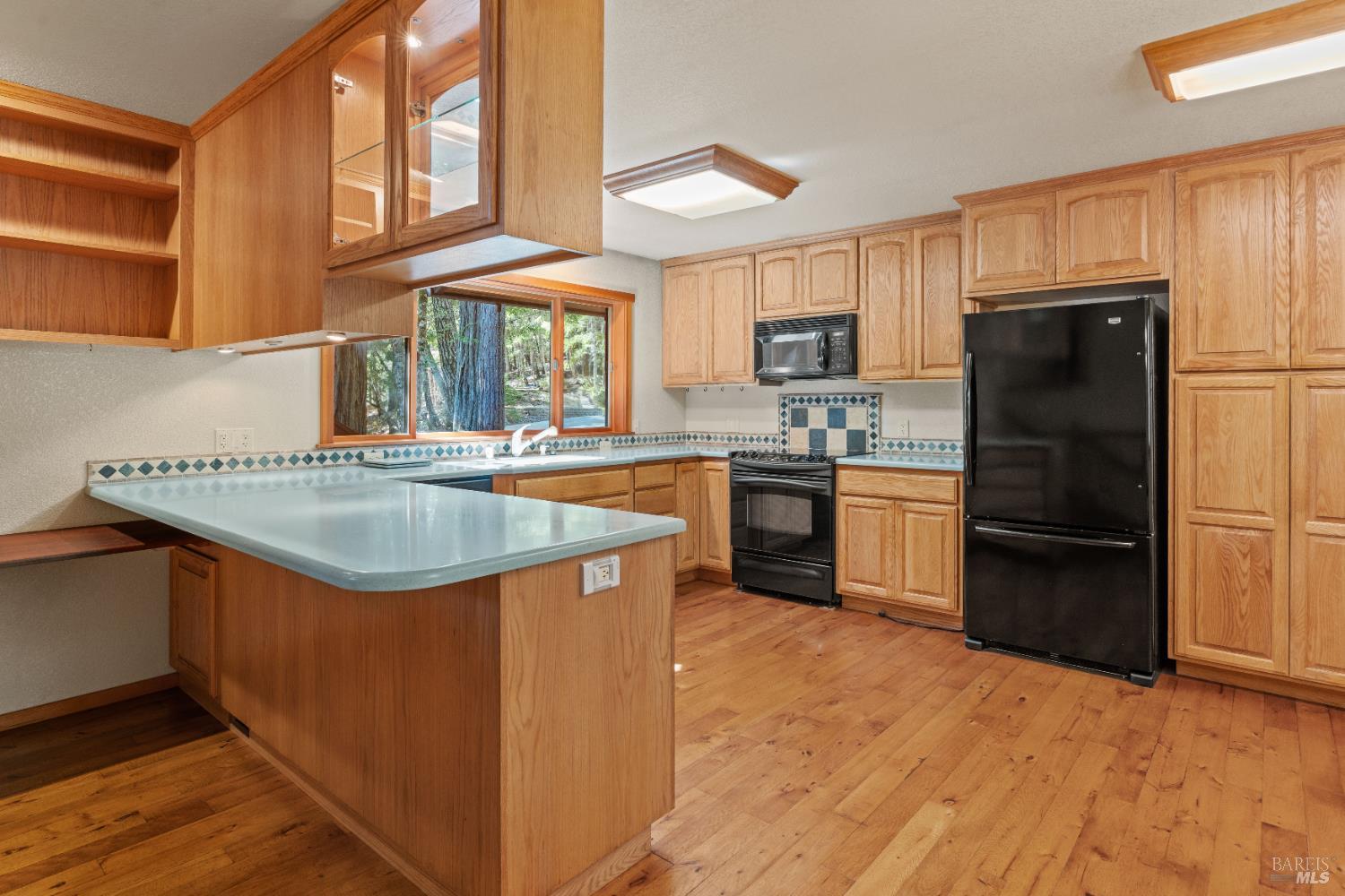 Detail Gallery Image 10 of 29 For 2030 Buckeye Dr, Willits,  CA 95490 - 3 Beds | 2 Baths