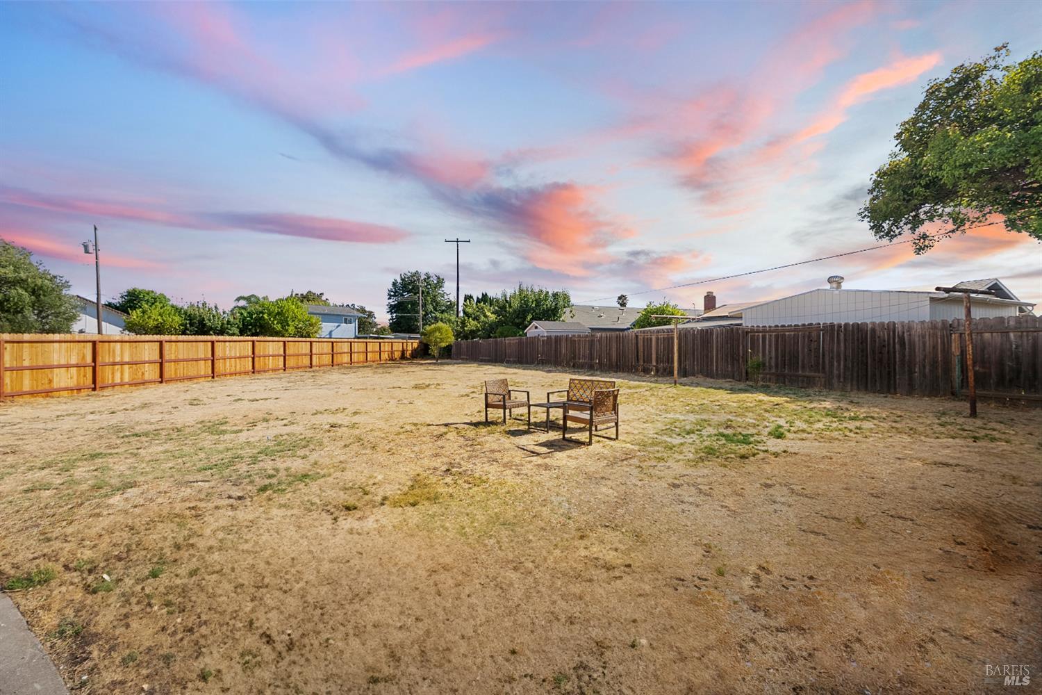 Detail Gallery Image 19 of 22 For 2213 Santa Fe Ct, Fairfield,  CA 94533 - 4 Beds | 2 Baths