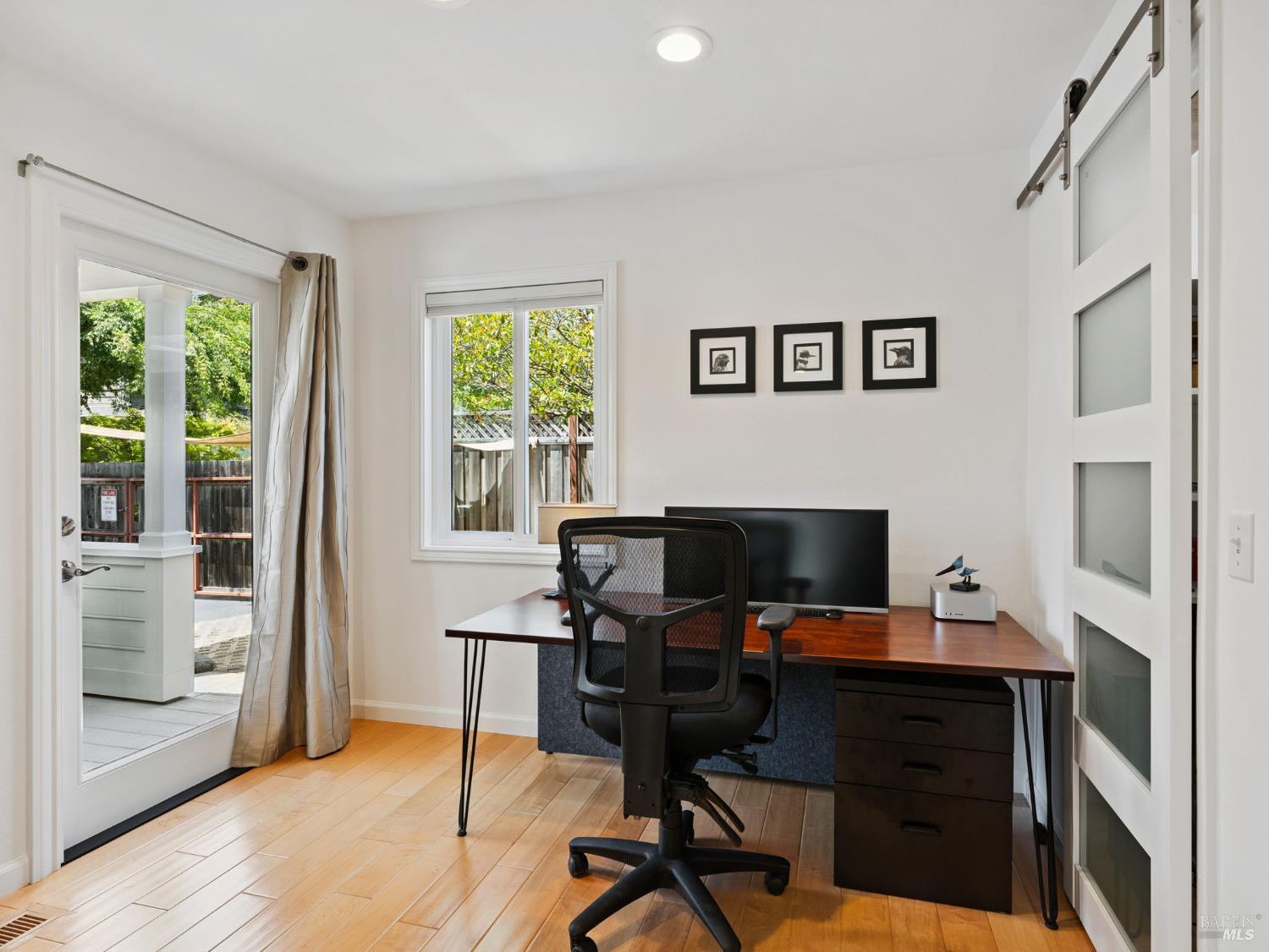 Detail Gallery Image 8 of 41 For 108 Marion Ln, Healdsburg,  CA 95448 - 2 Beds | 2 Baths