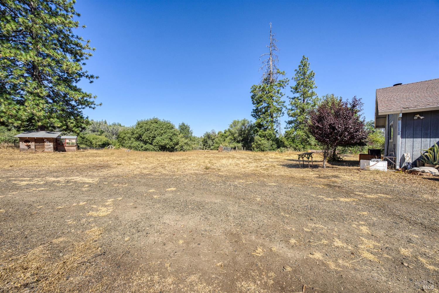 Detail Gallery Image 10 of 68 For 15000 Gray Pine Rd, Lower Lake,  CA 95457 - 1 Beds | 1 Baths