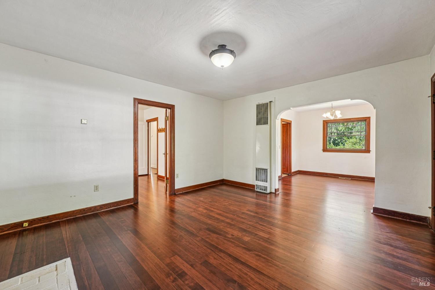 Detail Gallery Image 11 of 73 For 514 Sanitarium Rd, Saint Helena,  CA 94574 - 3 Beds | 3 Baths