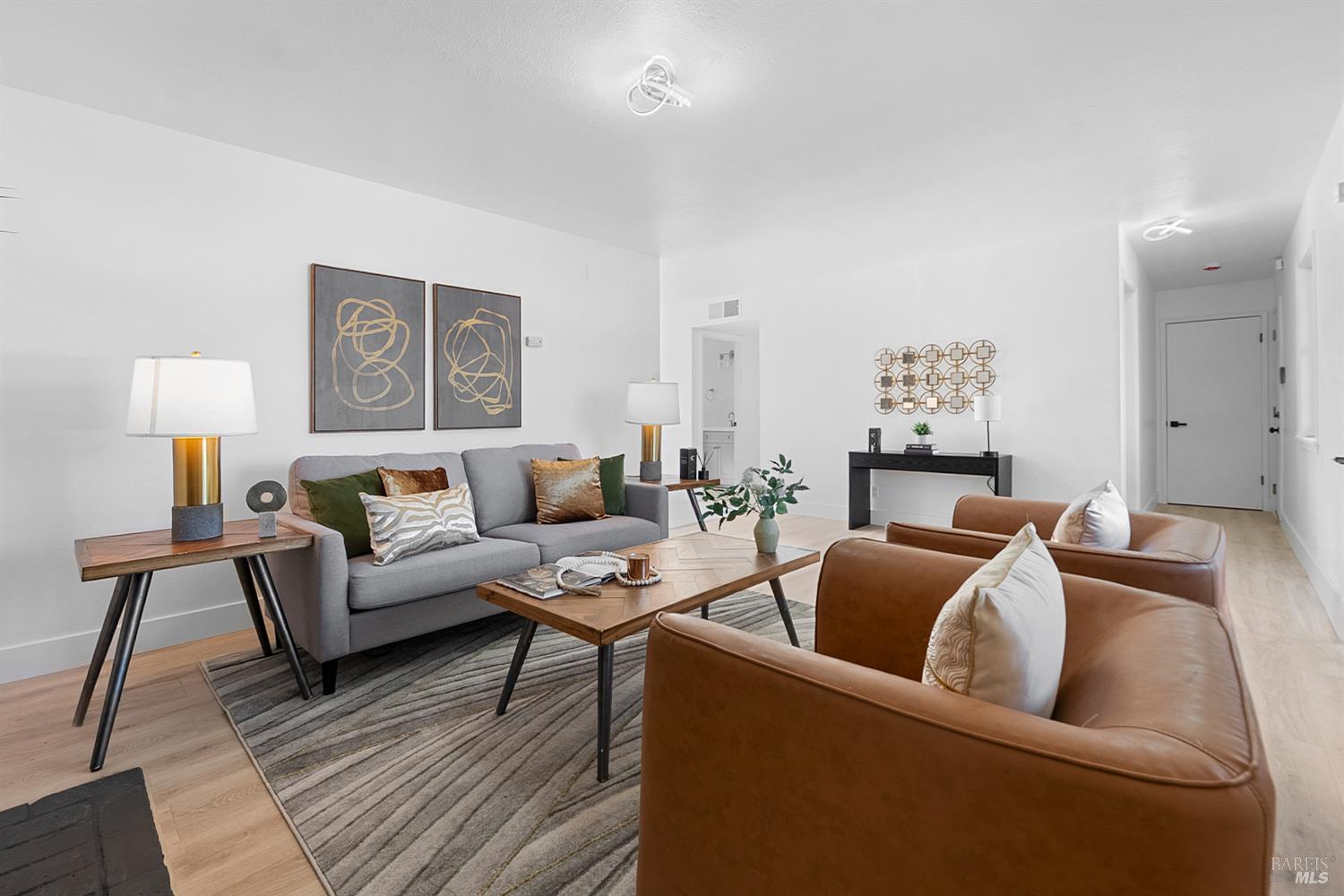 Detail Gallery Image 4 of 22 For 2213 Santa Fe Ct, Fairfield,  CA 94533 - 4 Beds | 2 Baths