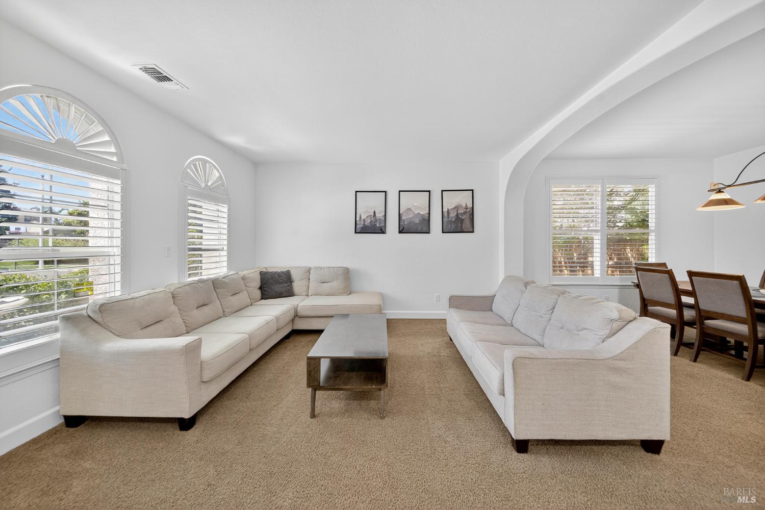 Detail Gallery Image 7 of 73 For 3034 W Clinton Ct, Visalia,  CA 93291 - 5 Beds | 3 Baths
