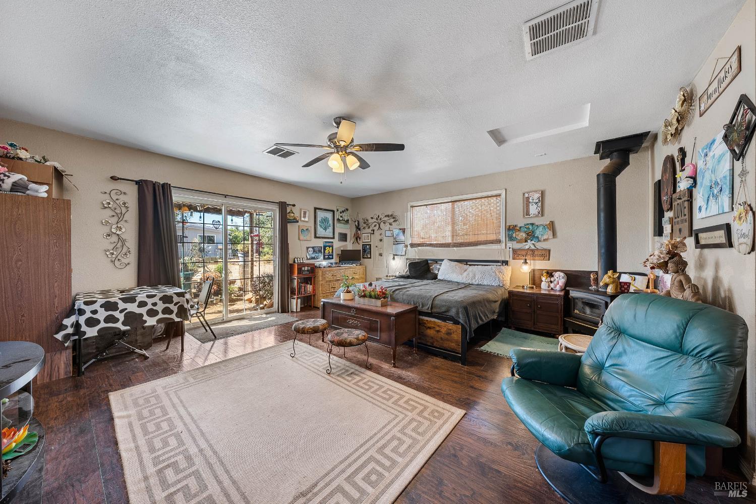 Detail Gallery Image 13 of 68 For 15000 Gray Pine Rd, Lower Lake,  CA 95457 - 1 Beds | 1 Baths