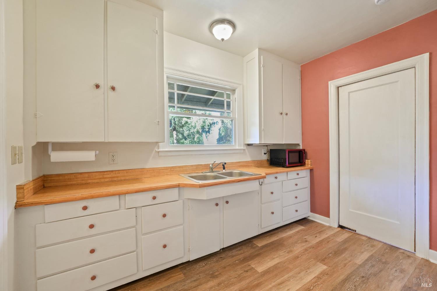 Detail Gallery Image 20 of 73 For 514 Sanitarium Rd, Saint Helena,  CA 94574 - 3 Beds | 3 Baths