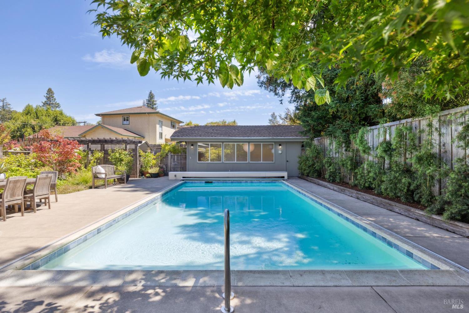 Detail Gallery Image 37 of 53 For 97 Florence Ave, San Anselmo,  CA 94960 - 2 Beds | 1/1 Baths