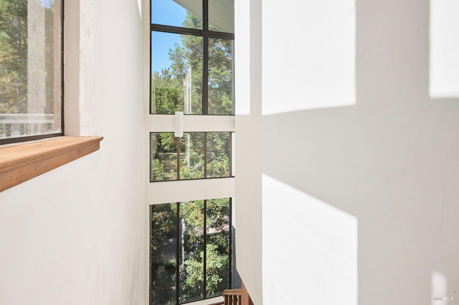 Detail Gallery Image 23 of 25 For 166 Professional Center Pkwy #166,  San Rafael,  CA 94903 - 3 Beds | 2/1 Baths