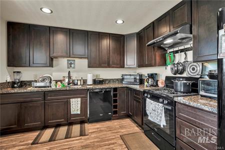 Detail Gallery Image 6 of 15 For 8290 Soda Bay Rd, Kelseyville,  CA 95451 - 2 Beds | 1 Baths