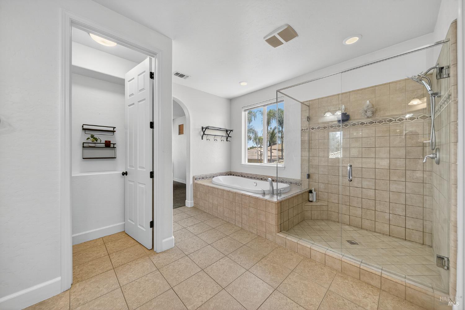 Detail Gallery Image 56 of 73 For 3034 W Clinton Ct, Visalia,  CA 93291 - 5 Beds | 3 Baths