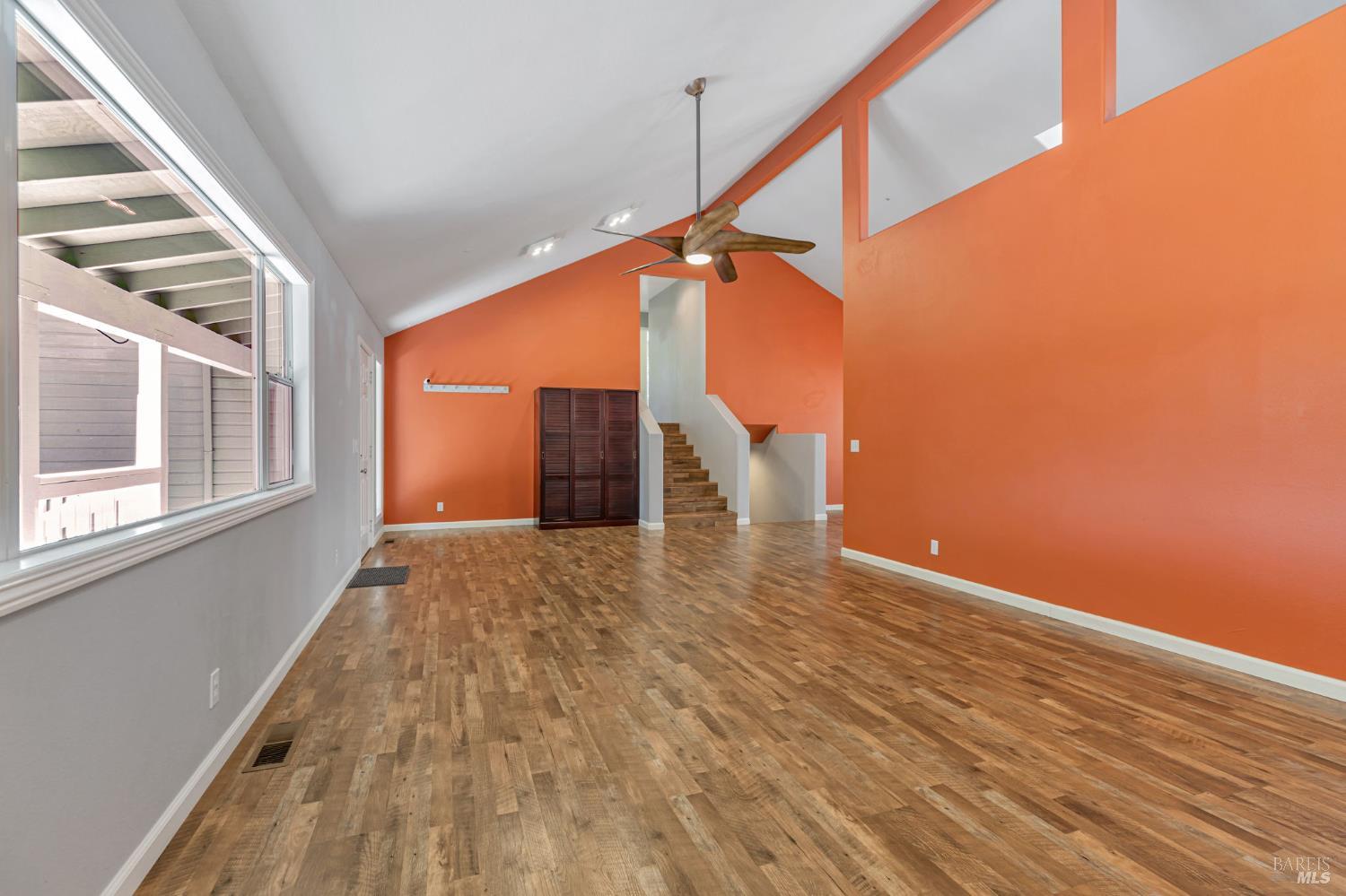 Detail Gallery Image 9 of 80 For 450 Echo Valley Rd, Salinas,  CA 93907 - 4 Beds | 2/1 Baths