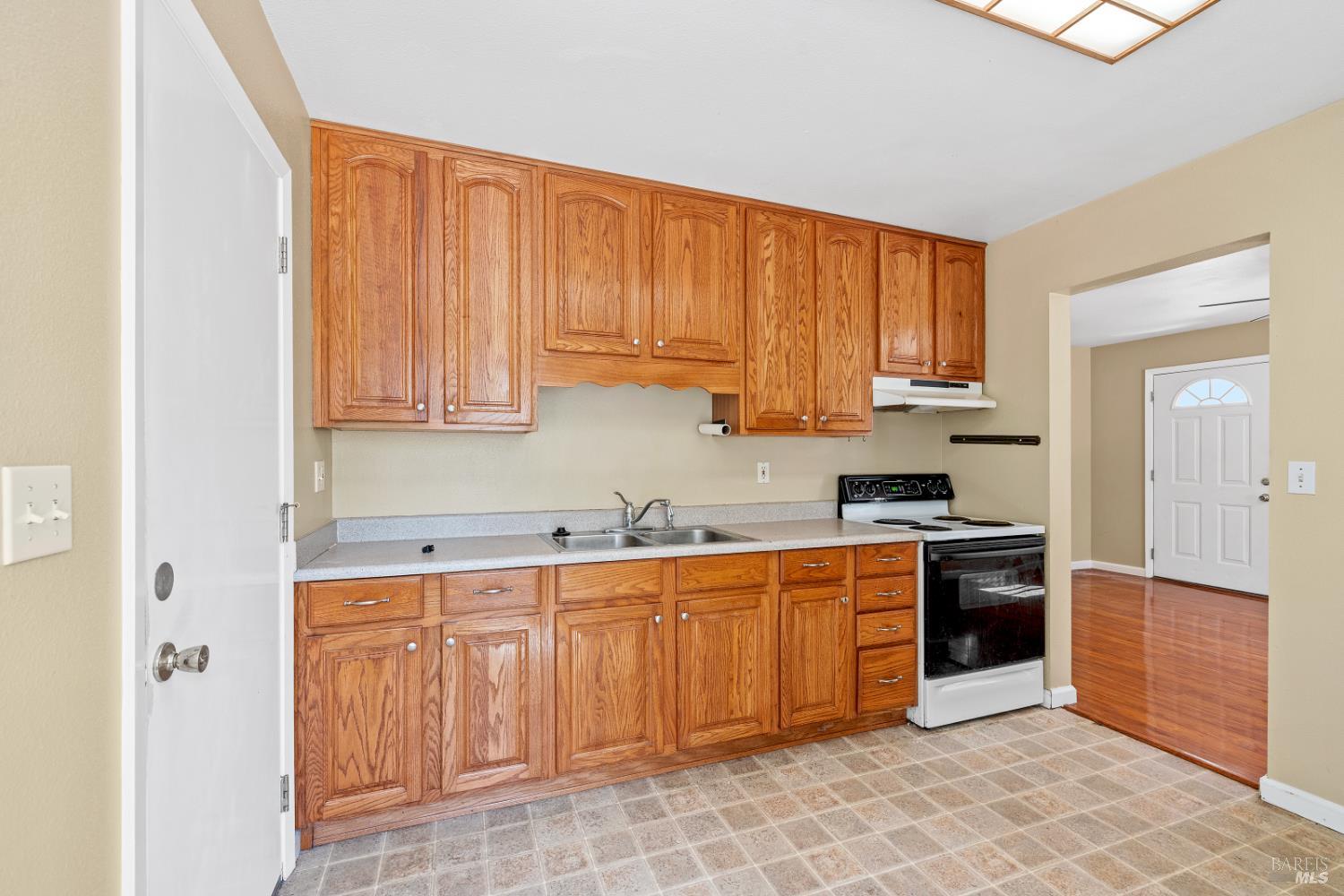 Detail Gallery Image 17 of 37 For 228 Mariposa Dr, Angwin,  CA 94508 - 8 Beds | 4 Baths