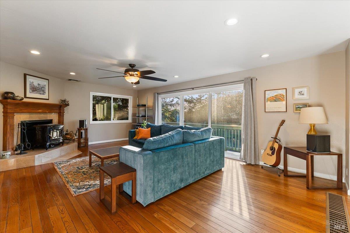 Detail Gallery Image 9 of 50 For 1200 Calle Del Arroyo Unkn, Sonoma,  CA 95476 - 3 Beds | 2 Baths
