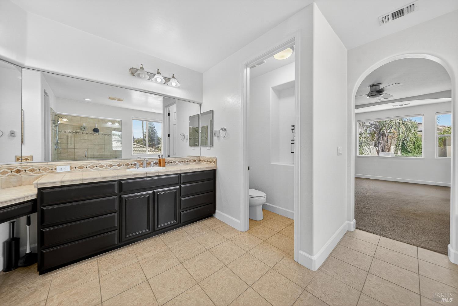 Detail Gallery Image 57 of 73 For 3034 W Clinton Ct, Visalia,  CA 93291 - 5 Beds | 3 Baths