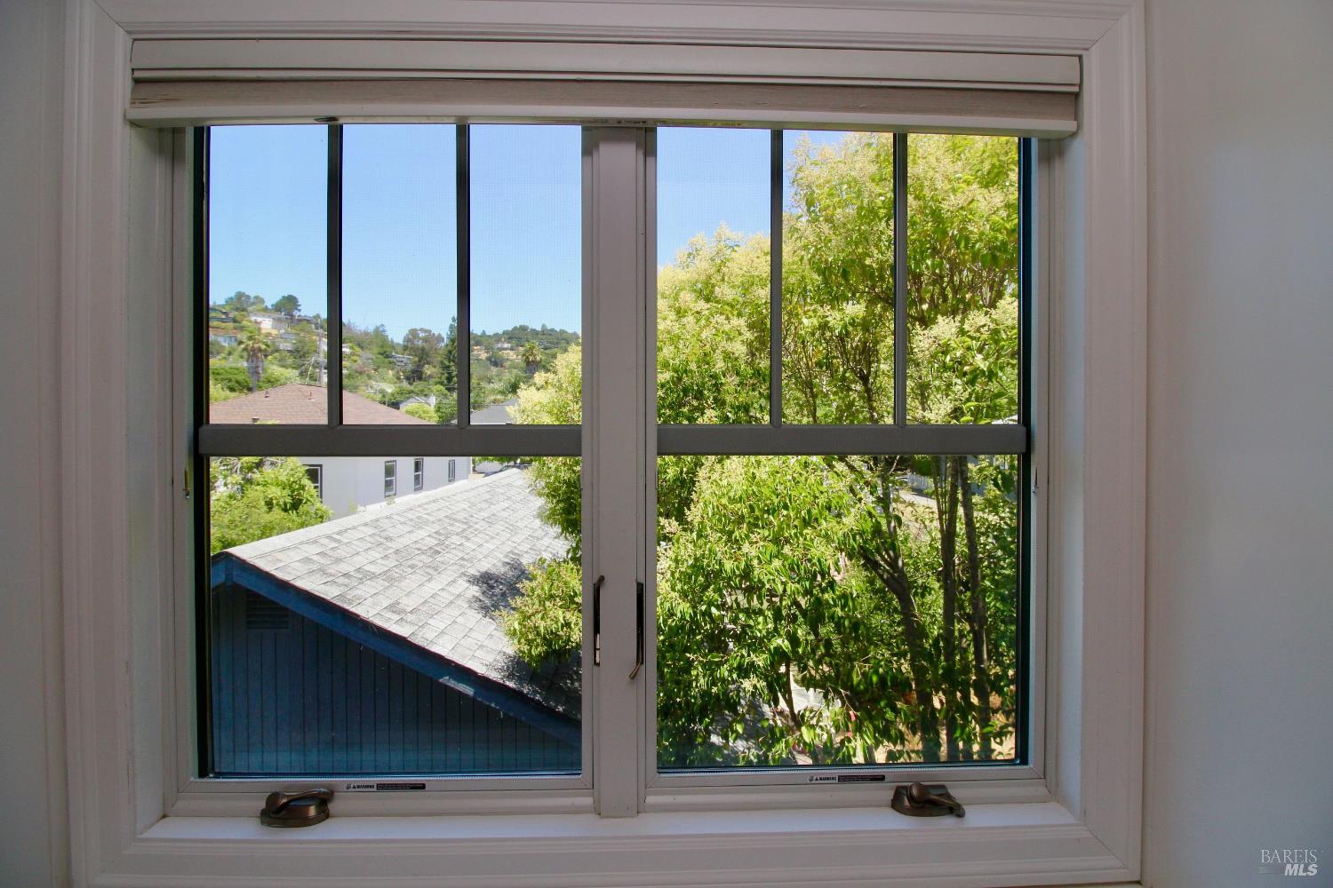 Detail Gallery Image 23 of 25 For Address Is Not Disclosed, San Rafael,  CA 94901 - 2 Beds | 1/1 Baths