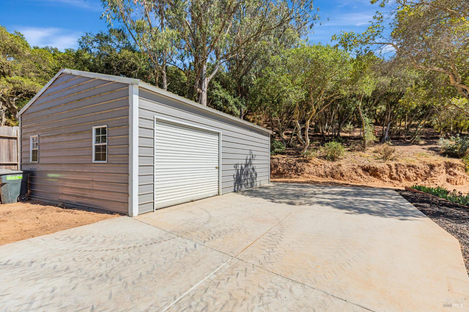 Detail Gallery Image 51 of 80 For 450 Echo Valley Rd, Salinas,  CA 93907 - 4 Beds | 2/1 Baths