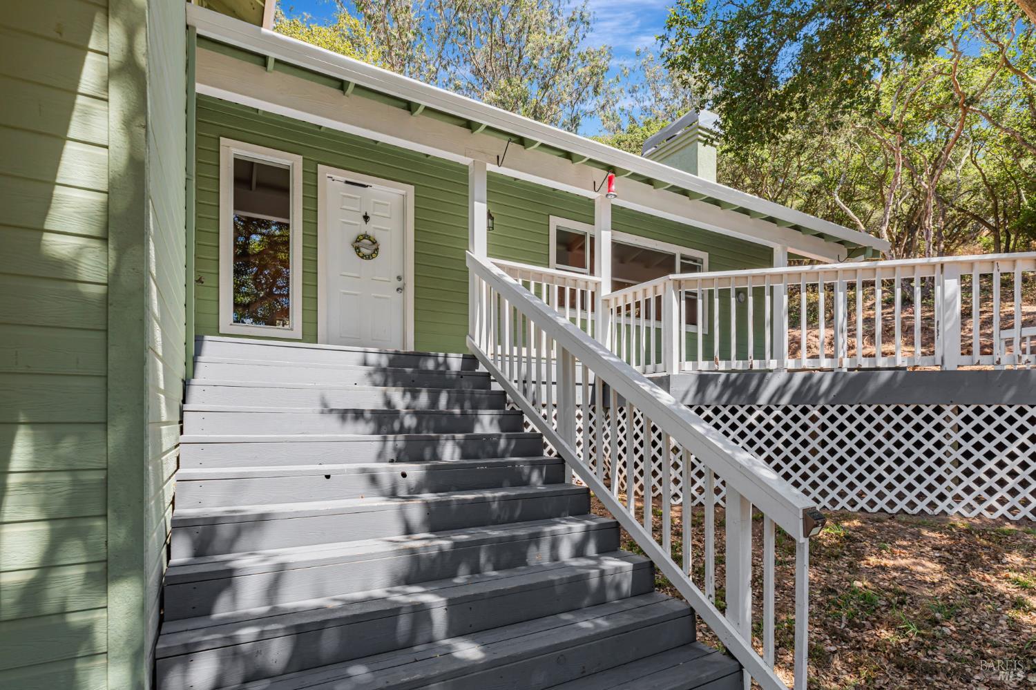 Detail Gallery Image 4 of 80 For 450 Echo Valley Rd, Salinas,  CA 93907 - 4 Beds | 2/1 Baths