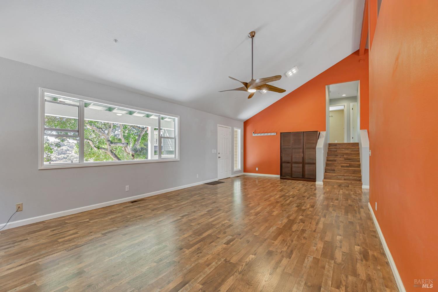 Detail Gallery Image 8 of 80 For 450 Echo Valley Rd, Salinas,  CA 93907 - 4 Beds | 2/1 Baths