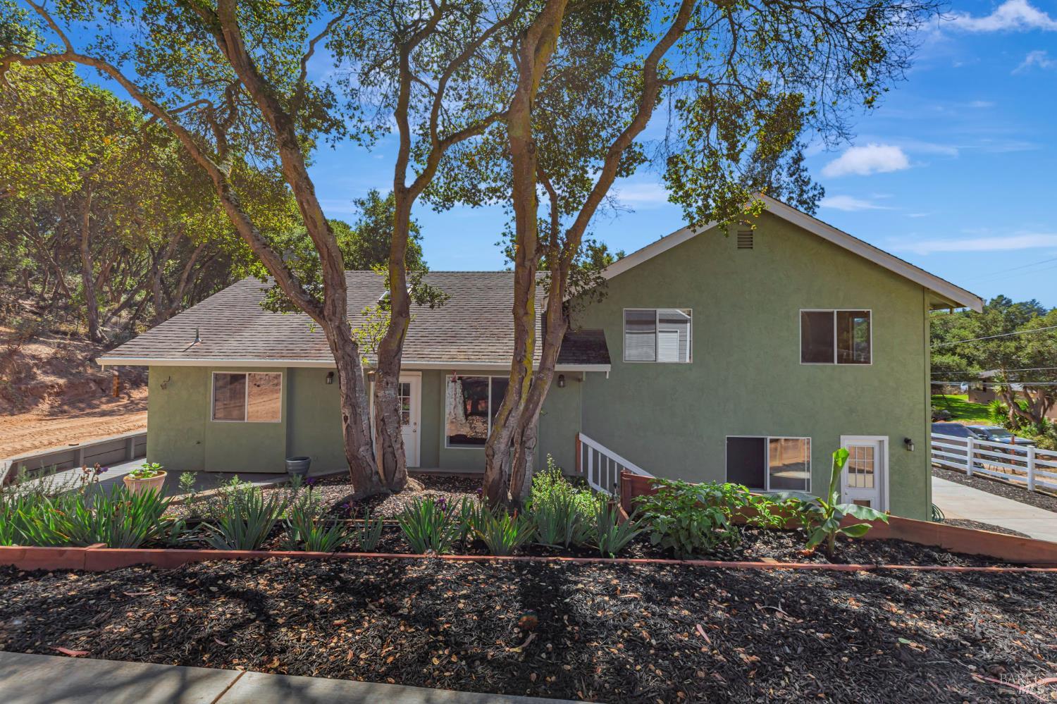 Detail Gallery Image 52 of 80 For 450 Echo Valley Rd, Salinas,  CA 93907 - 4 Beds | 2/1 Baths