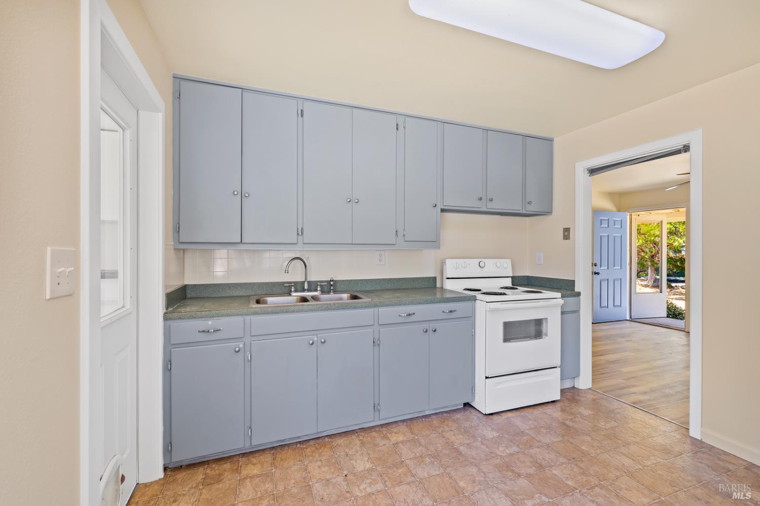 Detail Gallery Image 30 of 37 For 228 Mariposa Dr, Angwin,  CA 94508 - 8 Beds | 4 Baths