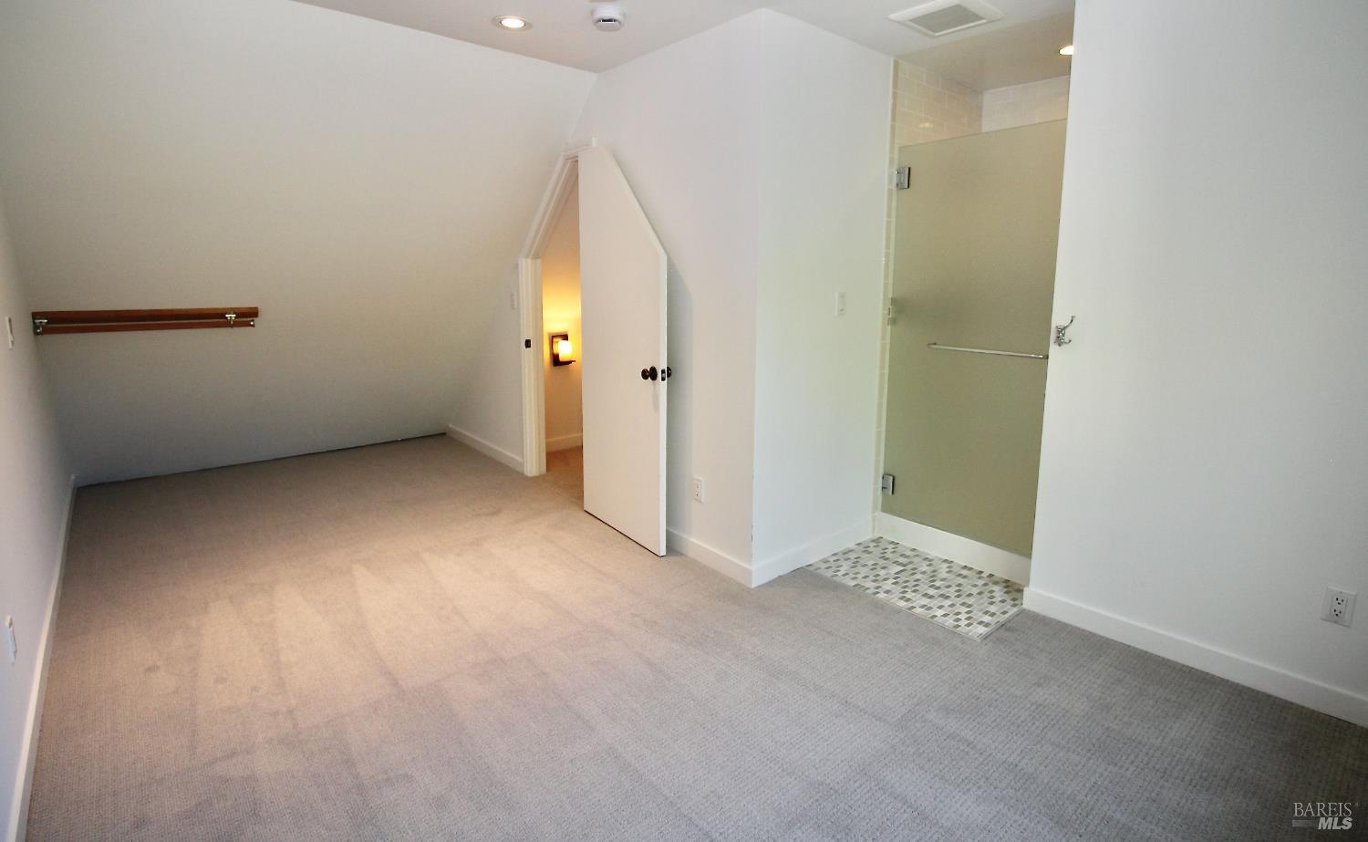 Detail Gallery Image 20 of 25 For Address Is Not Disclosed, San Rafael,  CA 94901 - 2 Beds | 1/1 Baths