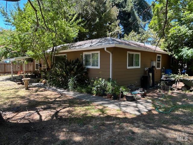 Detail Gallery Image 4 of 36 For 1038 Johnston St, Napa,  CA 94558 - 3 Beds | 1 Baths