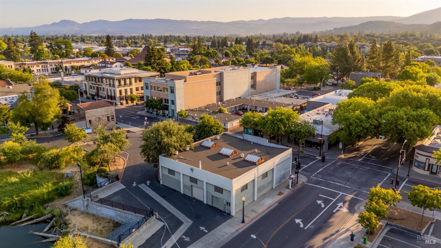 Detail Gallery Image 6 of 22 For 1201 Main St, Napa,  CA 94559 - – Beds | – Baths