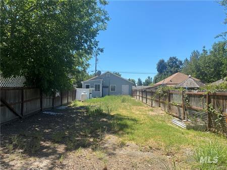 Detail Gallery Image 23 of 23 For 566 1st St, Upper Lake,  CA 95485 - 3 Beds | 2 Baths