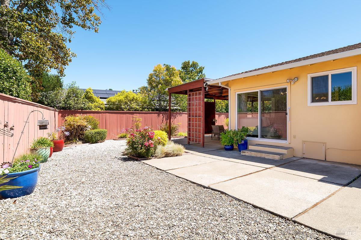 Detail Gallery Image 30 of 46 For 7 Laurie Ct, Novato,  CA 94947 - 4 Beds | 2 Baths