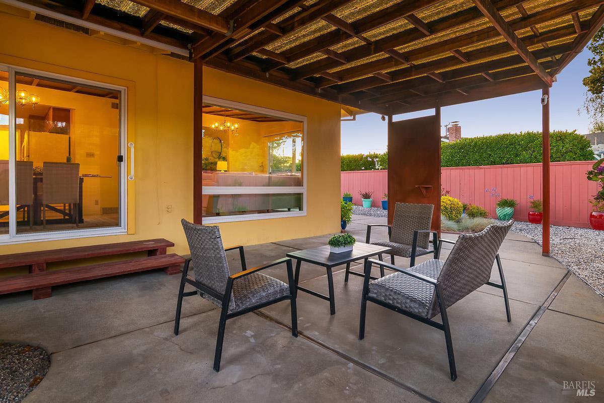 Detail Gallery Image 42 of 46 For 7 Laurie Ct, Novato,  CA 94947 - 4 Beds | 2 Baths