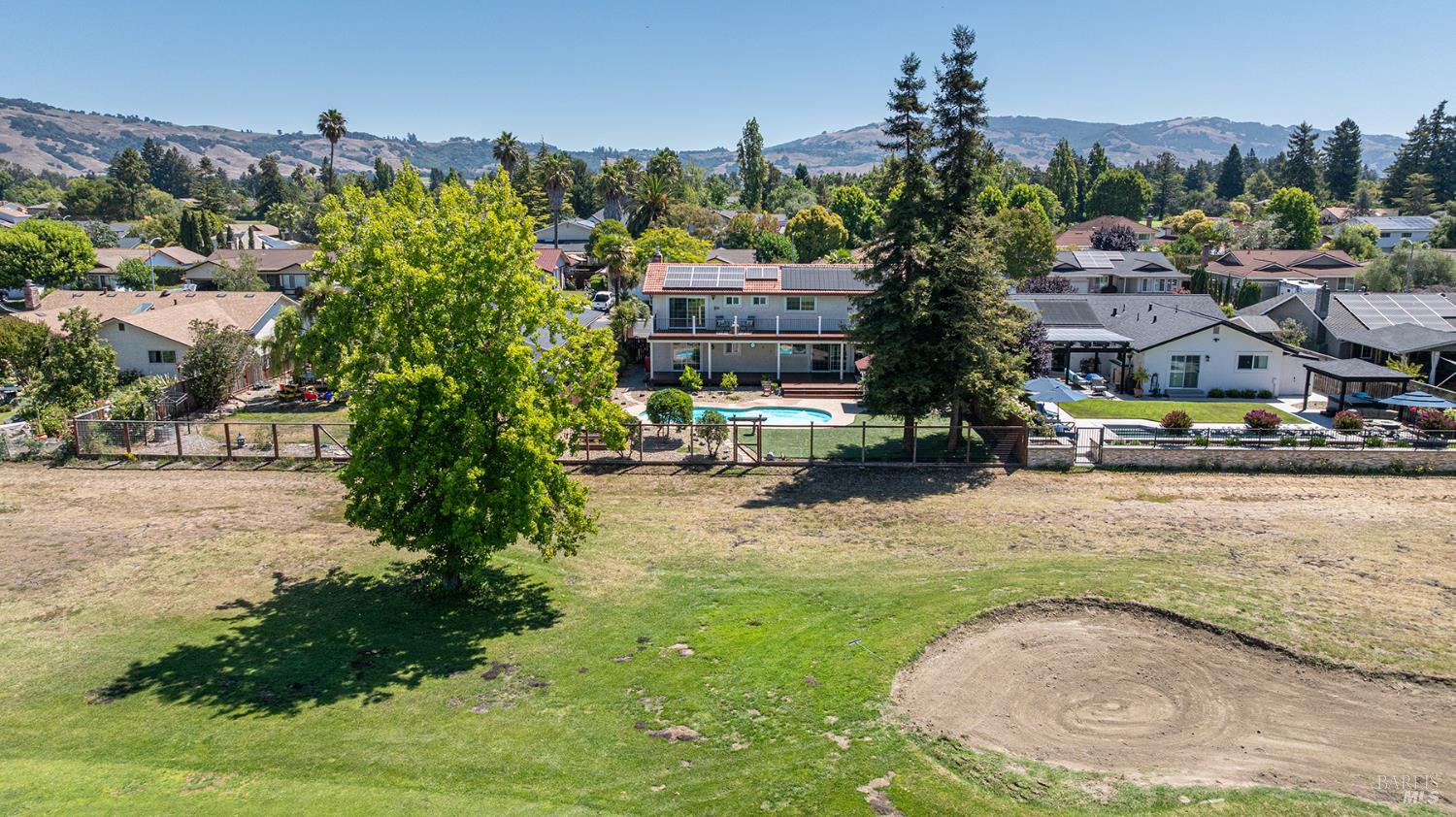 Detail Gallery Image 34 of 35 For 5741 Davis Cir, Rohnert Park,  CA 94928 - 4 Beds | 2/1 Baths